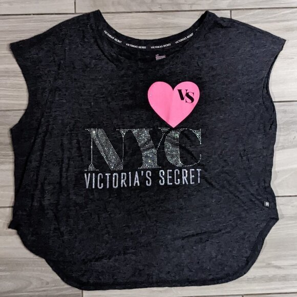🧡 Victoria's Secret Grey Crop NYC Top - Picture 1 of 2